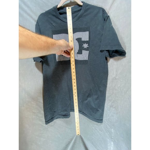 DC Shirt Adult Large Gray Spell Out Logo Pullover Short Sleeve Tee Mens‎ - Picture 8 of 10